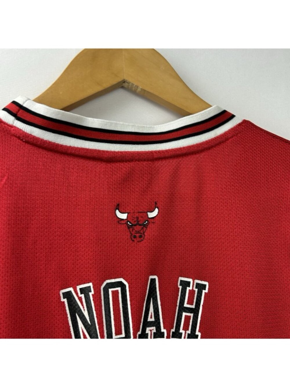 Adidas Joakim Noah Chicago Bulls #13 Youth Red Jersey Size XL (18-20) - Picture 9 of 15